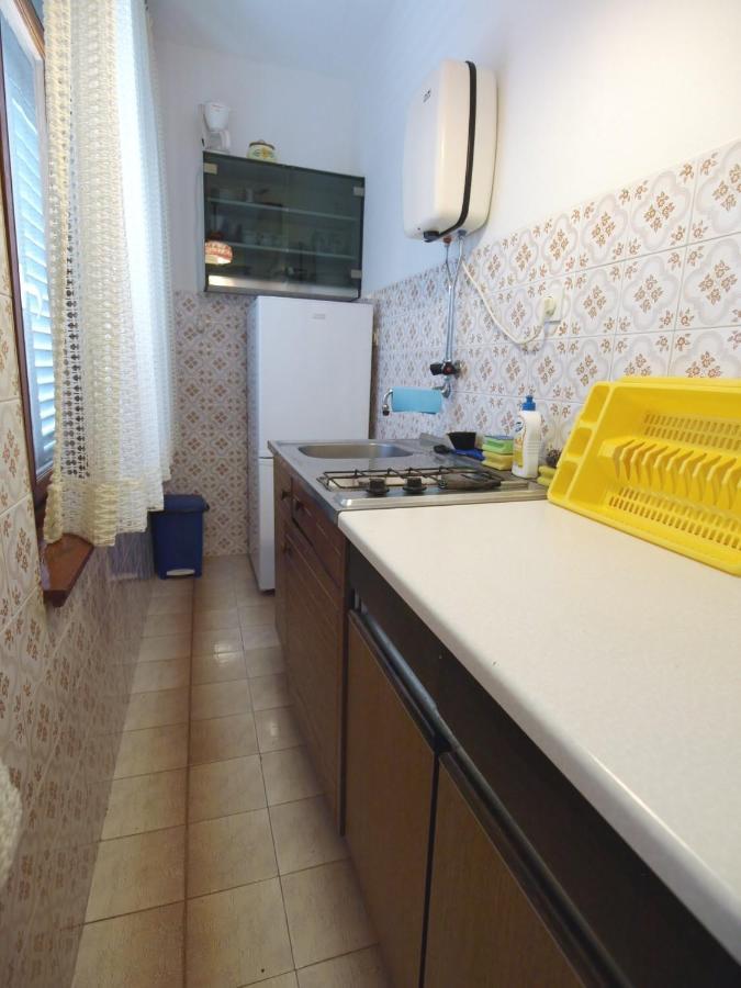 Apartments With A Parking Space Rab - 20818 Banjol Exterior foto